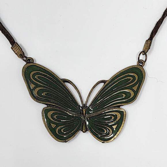 Vintage Retro Butterfly Necklace - Picture 1 of 6